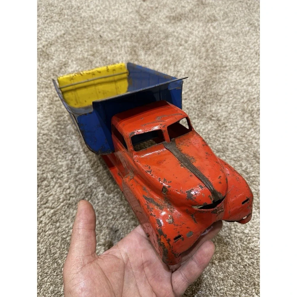 Vintage Lumar  Contractors Toy Dump truck Steel Its From The 1940s 1950s Era‎